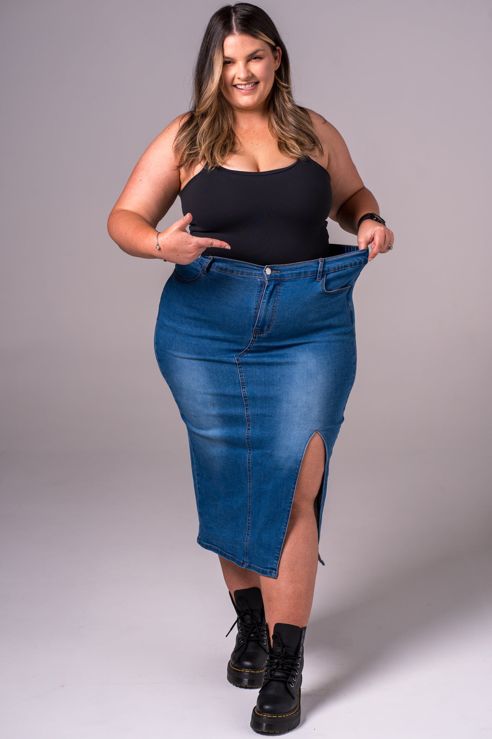 Classic Denim Skirt - Midi SKIRT